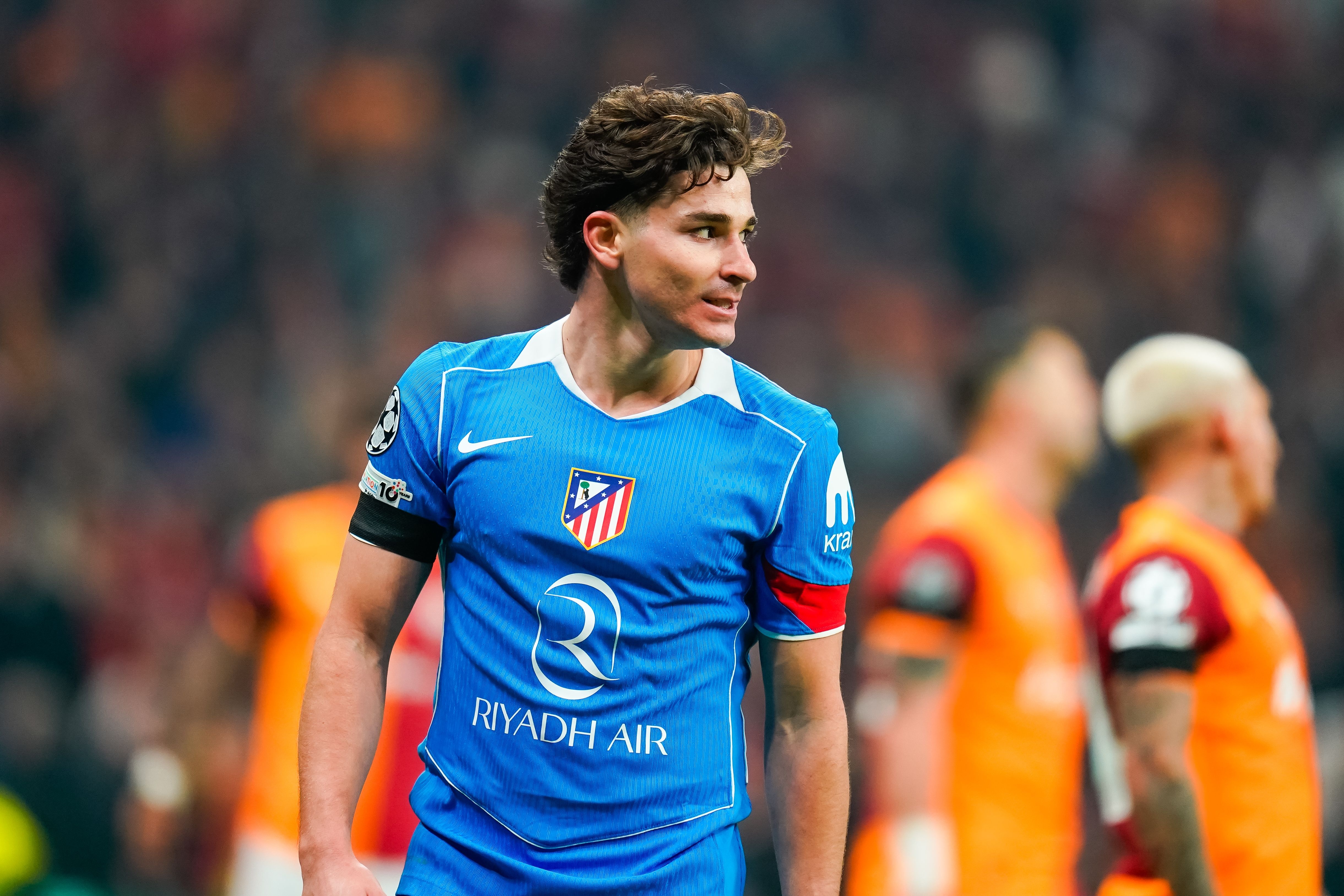 小蜘蛛经纪人：我与巴萨高层会面的传闻不是真的，他们该联系马竞